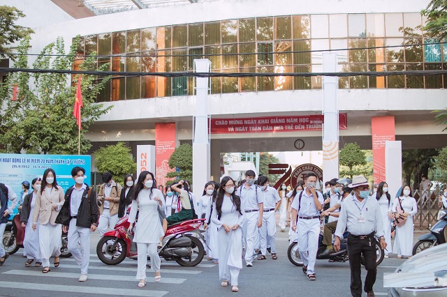 Dự Đoán Điểm Chuẩn Trường THPT Hoàng Hoa Thám Năm 2025–2026: Liệu Có Giảm So Với Năm Trước? Dự Đoán Điểm Chuẩn Trường THPT Hoàng Hoa Thám Năm 2025–2026: Liệu Có Giảm So Với Năm Trước?