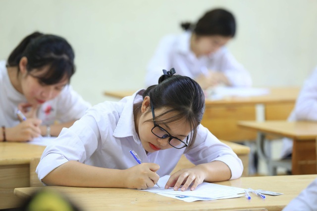 Điểm trung bình môn dưới 3.5 có phải thi lại không