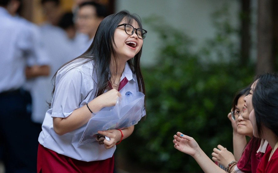 Phổ điểm 2025: Điểm chuẩn đại học sẽ giảm mạnh? Chuyên gia phân tích và dự đoán chi tiết theo từng tổ hợp Phổ điểm 2025: Điểm chuẩn đại học sẽ giảm mạnh? Chuyên gia phân tích và dự đoán chi tiết theo từng tổ hợp